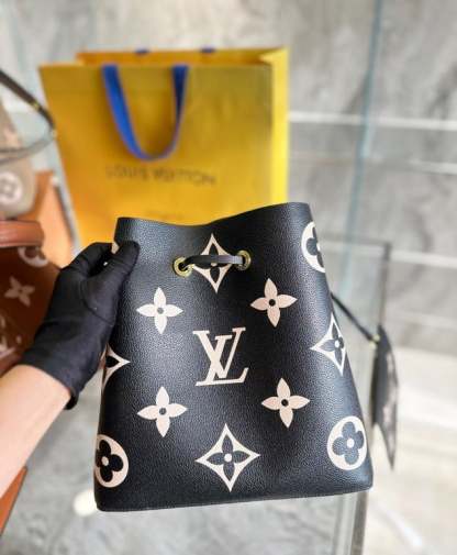 LUV NEONOE MM 26CM BLACK