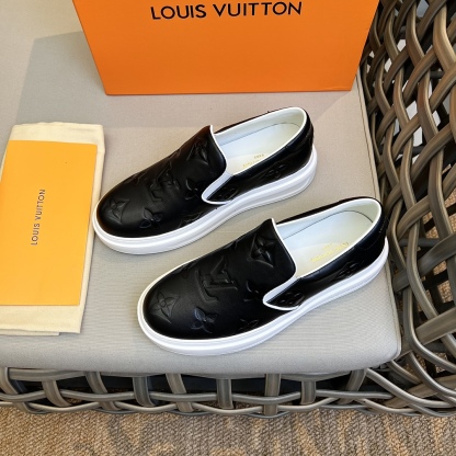 LUV BEVERLY HILLS SLIP ON BLACK