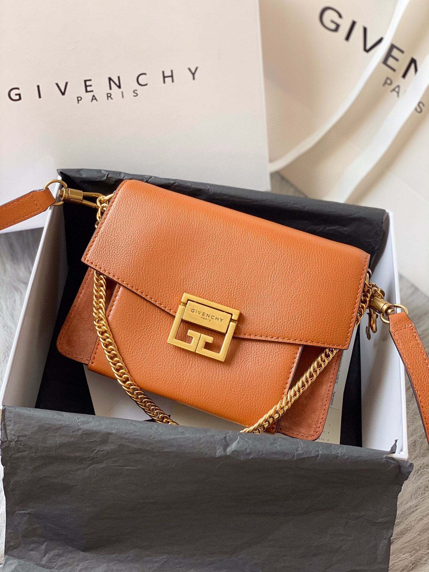 gv GV3 Bag Caramel Brown For Women, Handbags, Shoulder Bags 11.4in/29cm GVC