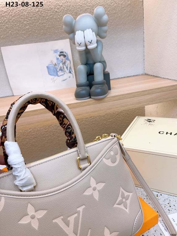 LUV TRIANON PM BAG GRAY 28CM