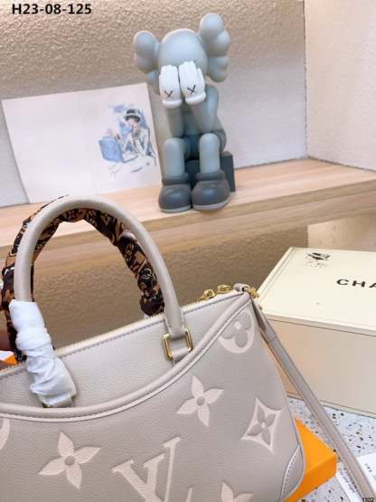 LUV TRIANON PM BAG GRAY 28CM