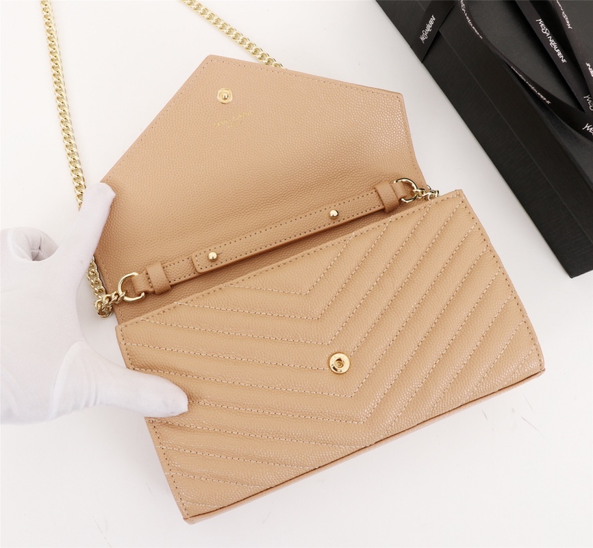 YSL CASSANDRE MATELASSÉ CHAIN WALLET IN GRAIN DE POUDRE EMBOSSED BEIGE 22CM 377828BOW012721