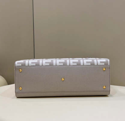 FI X-Tote White canvas FF bag For Woman 41cm/16in 8BH374AKKYF1HZ1