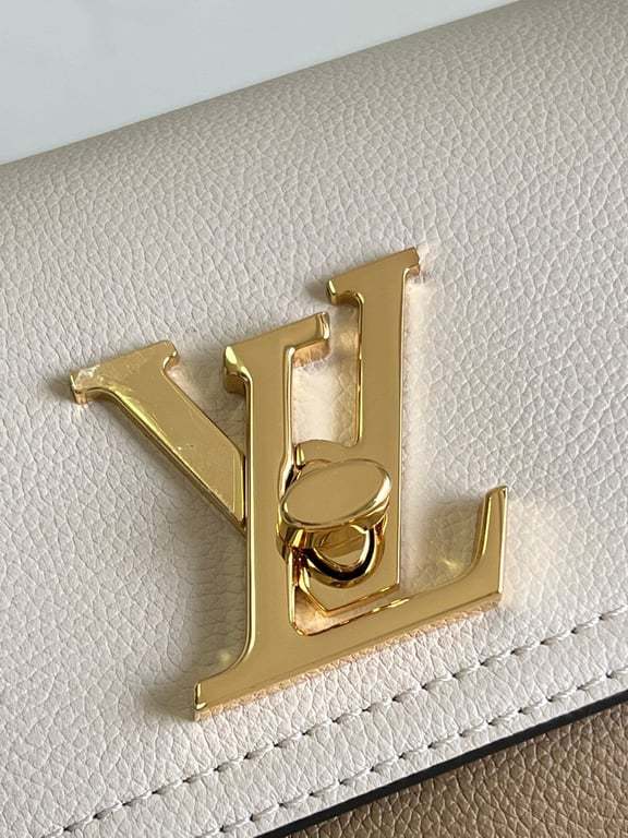 LUV LOCKME TENDER 19CM QUARTZ WHITE BAG