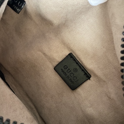 GG BELT BAG WITH INTERLOCKING G BLACK 23CM 682933 92THN 1000