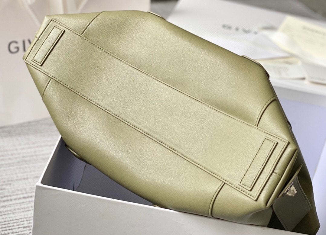 gv Small Antigona Soft Bag Green For Women, Handbags, Shoulder Bags 17.7in/45cm GVC 