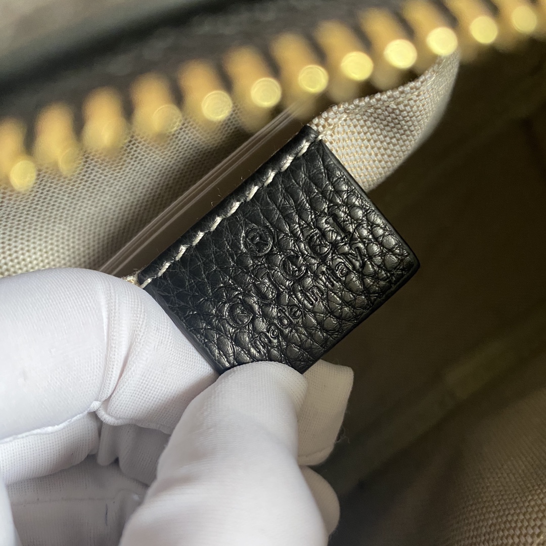 GG SOHO SMALL LEATHER DISCO BAG BLACK 308364 A7M0G 1000