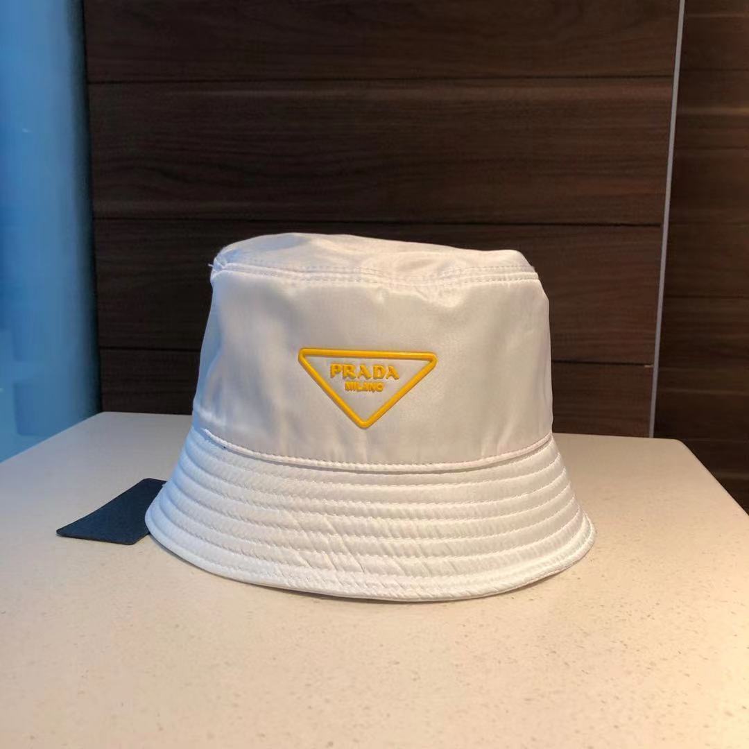 PD YELLOW LOGO BUCKET HAT WHITE
