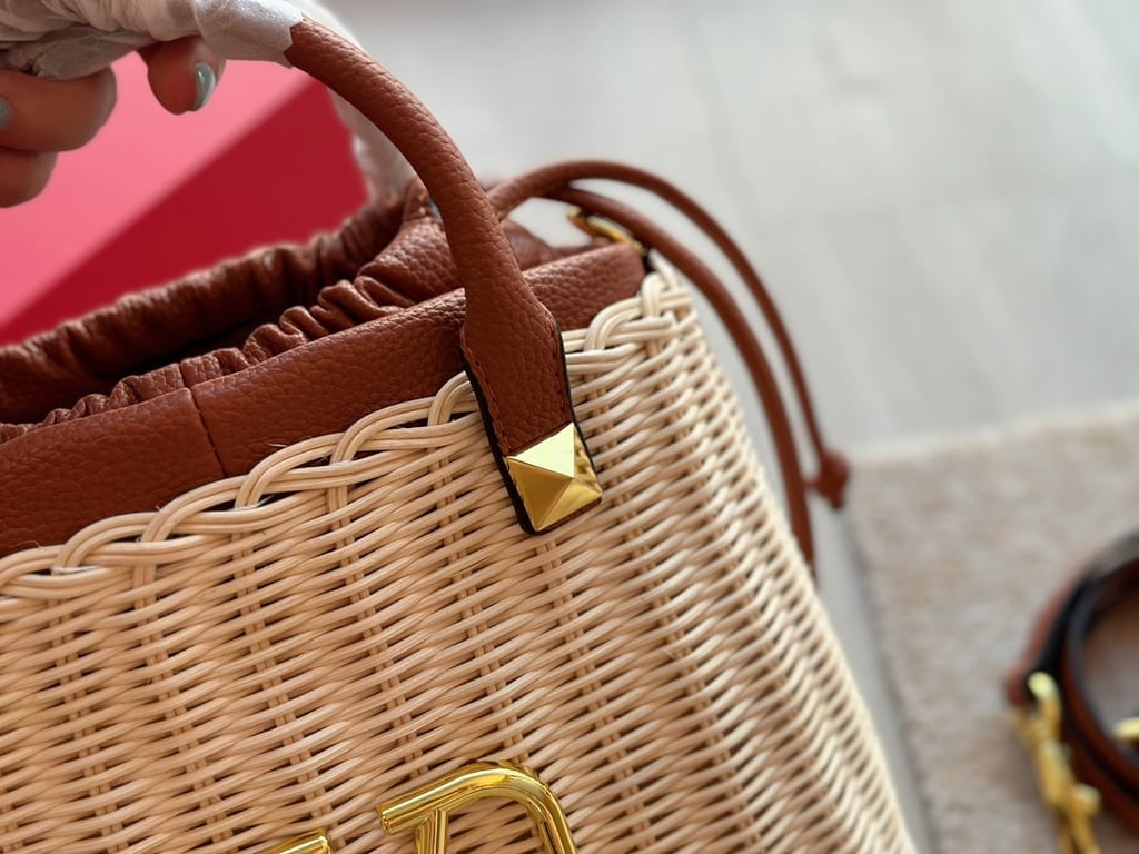 VLA 25CM BEIGE GARAVANI WO VLOGO SMALL WICKER BASKET BAG