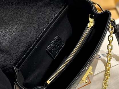 LUV POCHETTE METIS EAST WEST BAG BLACK BEIGE 21CM M46596