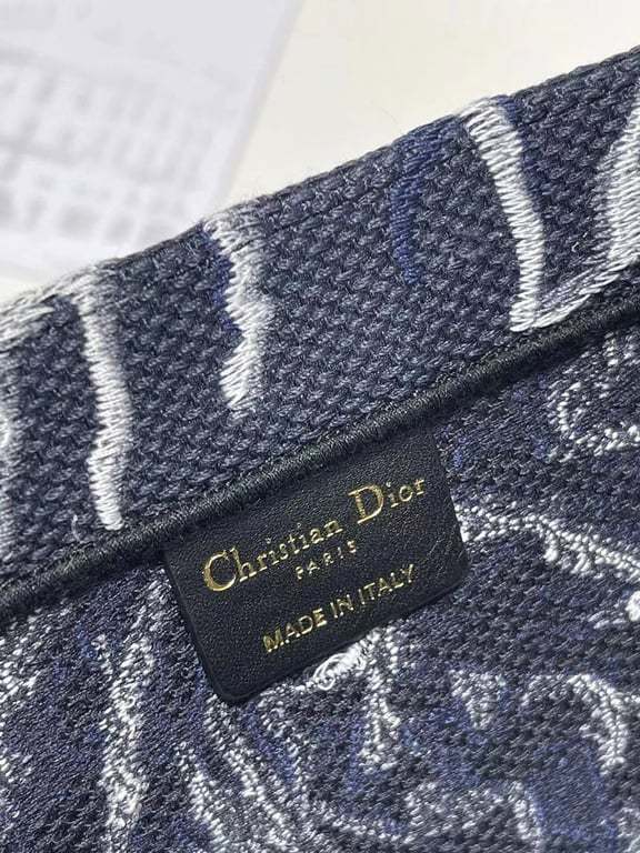 DIR LARGE BOOK TOTE BLUE ROSES EMBROIDERY 42CM M1286ZRVG M928