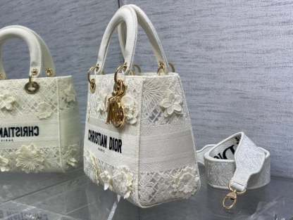 DIR MEDIUM LADY D-LITE BAG WHITE D-LACE EMBROIDERY WITH 3D MACRAME EFFECT 24CM