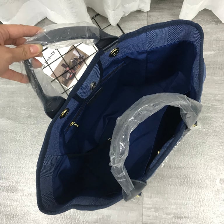 CHL 38CM CANVAS LARGE NAVY BLUE DEAUVILLE TOTE BAG