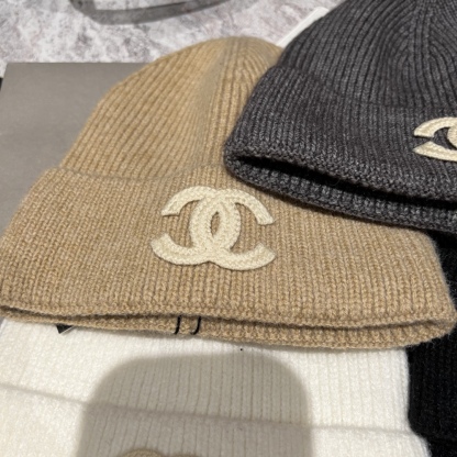 CC WHITE CC WOOL BEANIE BEIGE