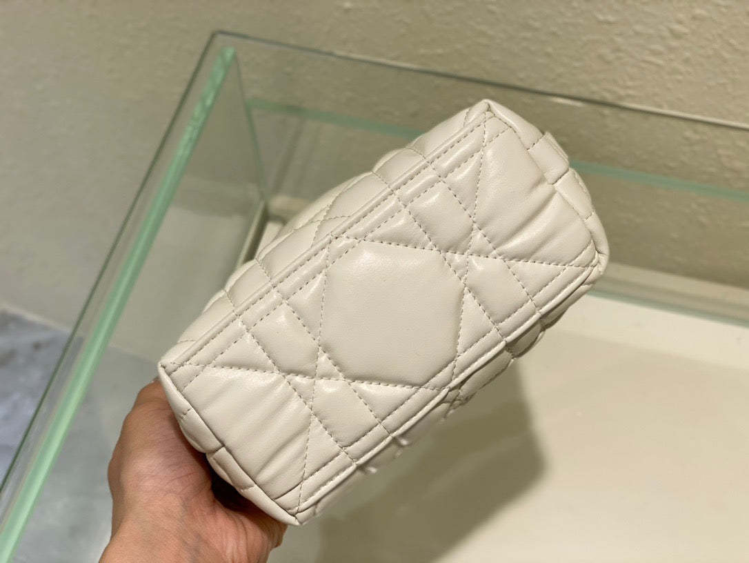 DI Small DYORTravel Nomad Pouch White, For Women, Women’s Handbags 6in/15cm CD S5553BMIG_M030