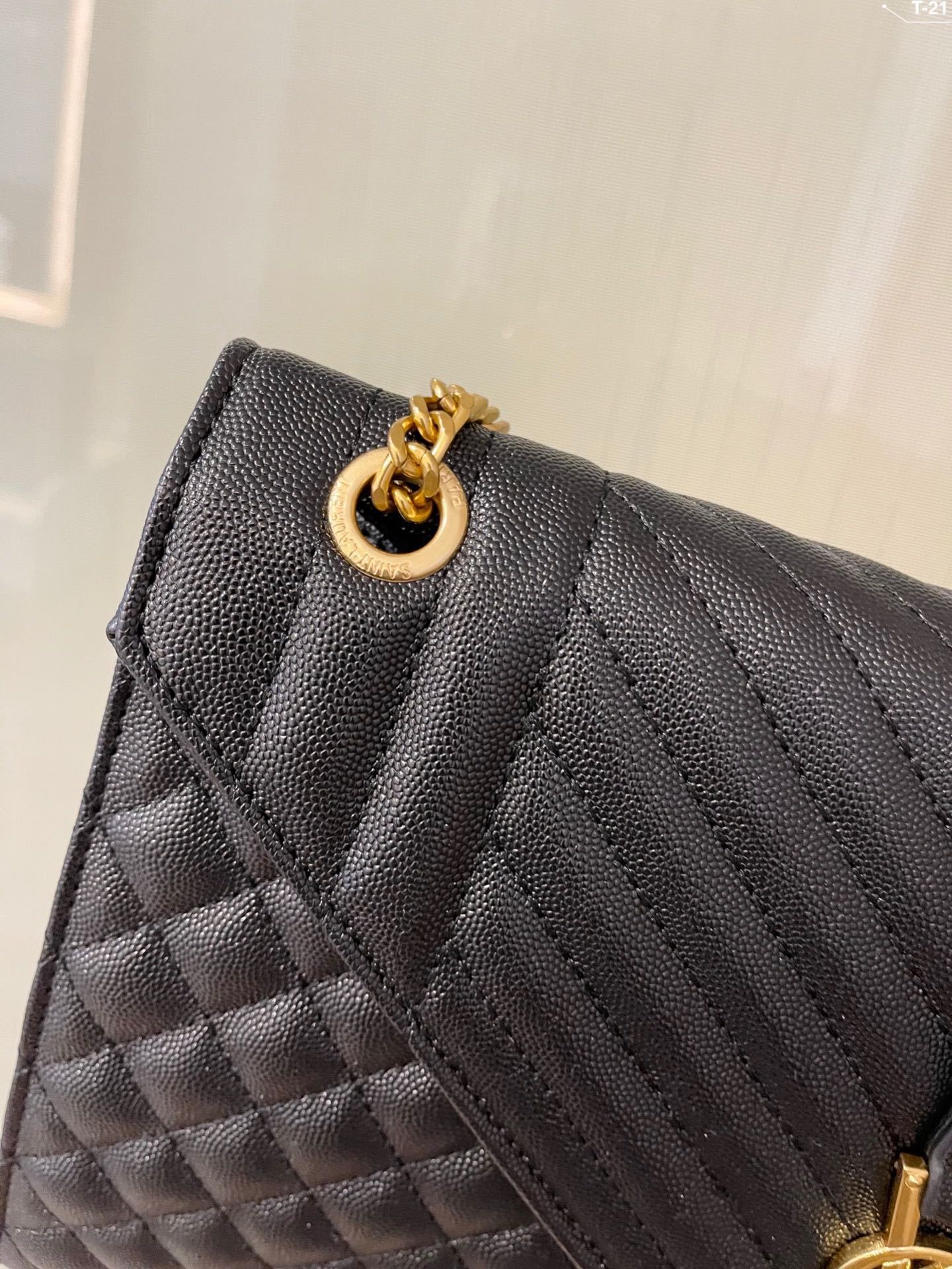 YSL ENVELOPE LARGE BAG IN MIX MATELASSÉ GRAIN DE POUDRE EMBOSSED BLACK GOLD 31CM 600166BOW911000