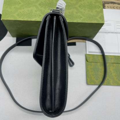 gg Embossed Messenger Bag Black gg Embossed For Men 8.1in/20.5cm gg 625782 1W3AN 1000465