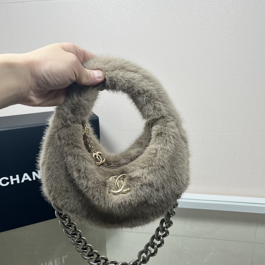 CC FUR HOBO BAG GREY 21CM