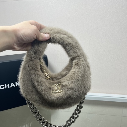 CC FUR HOBO BAG GREY 21CM