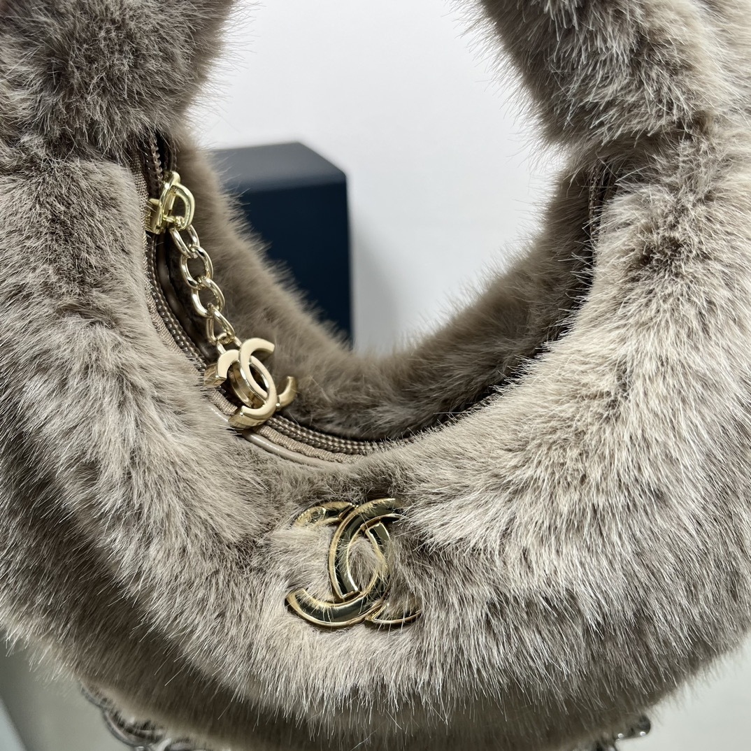CC FUR HOBO BAG GREY 21CM