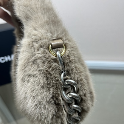CC FUR HOBO BAG GREY 21CM