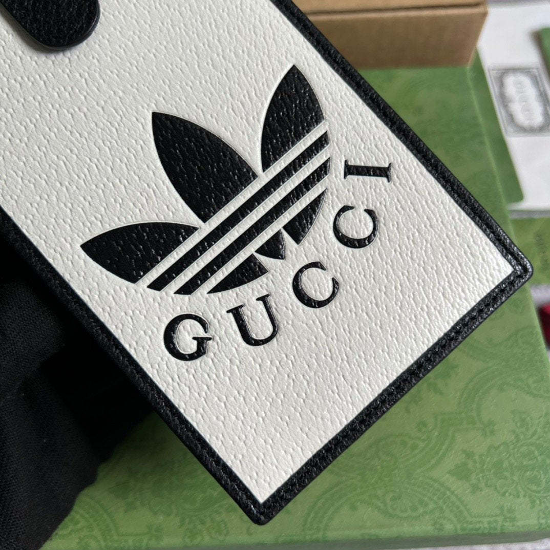 gg x Adidas Phone Case White For Women, Women’s Bags 7.3in/18cm gg‎