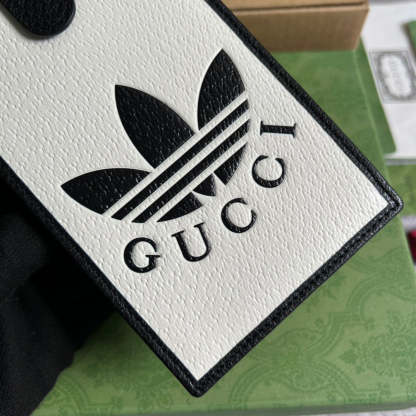 gg x Adidas Phone Case White For Women, Women’s Bags 7.3in/18cm gg‎