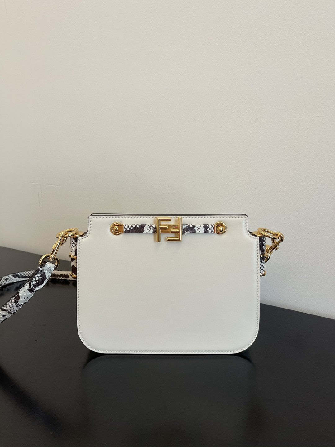 FI Touch White with Snakeskin Detail Bag For Woman 19cm/7.5in
