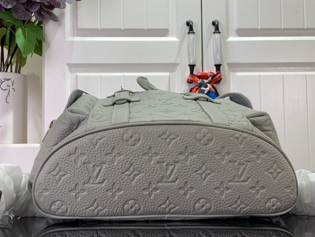 LUV CHRISTOPHER PM BACKPACK WHITE 48CM M23146