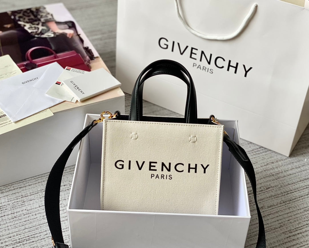 gv Medium G Tote Shopper Bag Canvas Beige/Black For Women, Handbags, Shoulder Bags 7.5in/19cm GVC BB50N0B1DR-255