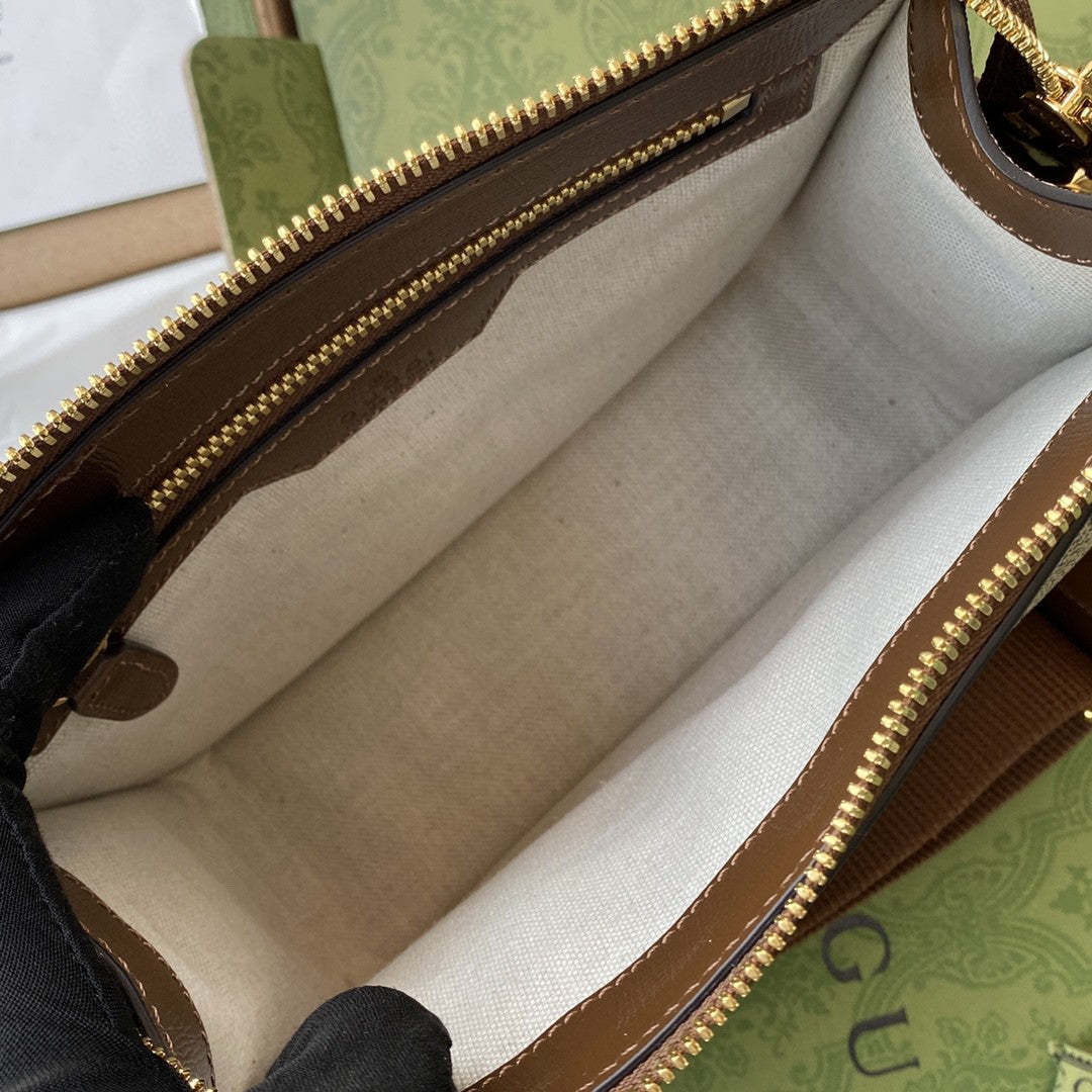 gg Messenger Bag With Interlocking G Beige/Ebony gg Supreme Canvas For Men 8.3in/21cm gg