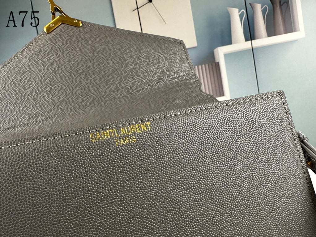 SAINT LAURENT CASSANDRA MEDIUM TOP HANDLE IN GRAIN DE POUDRE EMBOSSED FOG LEATHER 24CM