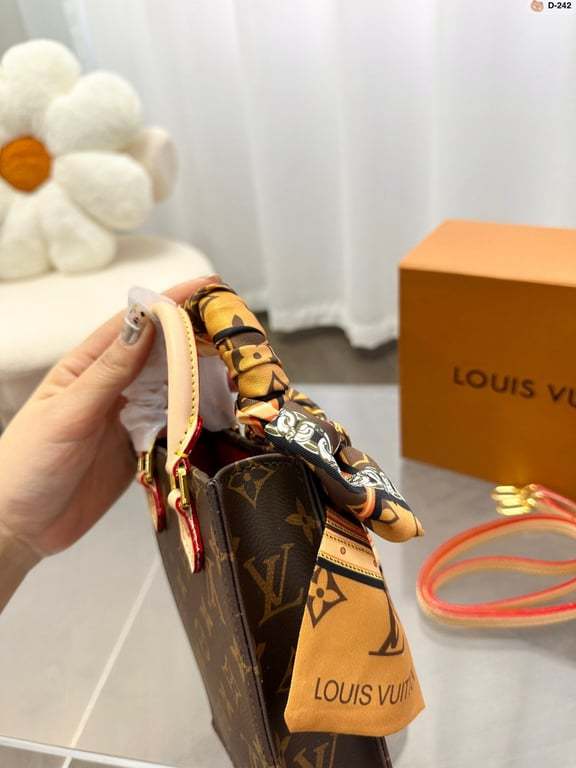 LUV PETIT SAC PLAT 18CM