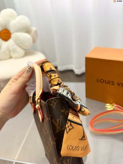 LUV PETIT SAC PLAT 18CM