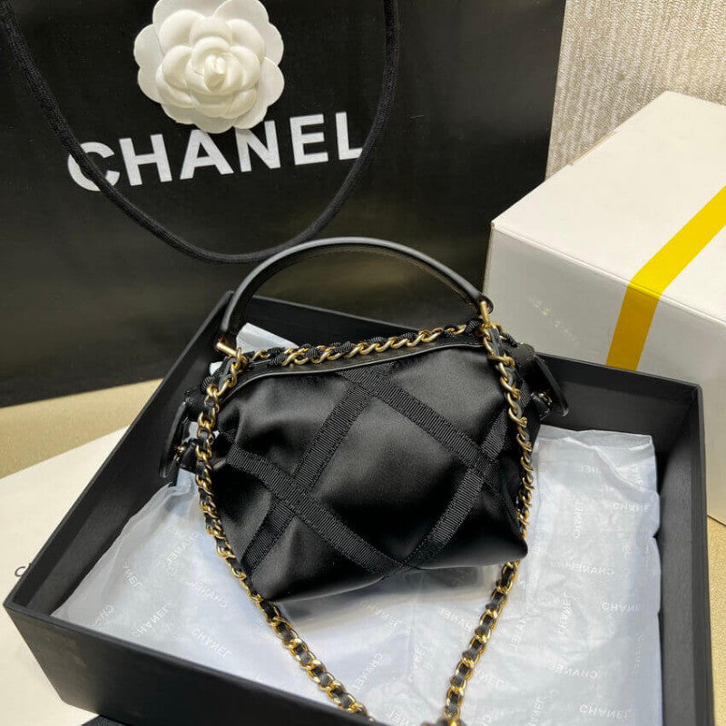 Clutch With Chain in Nylon Grosgrain AP2669 Black