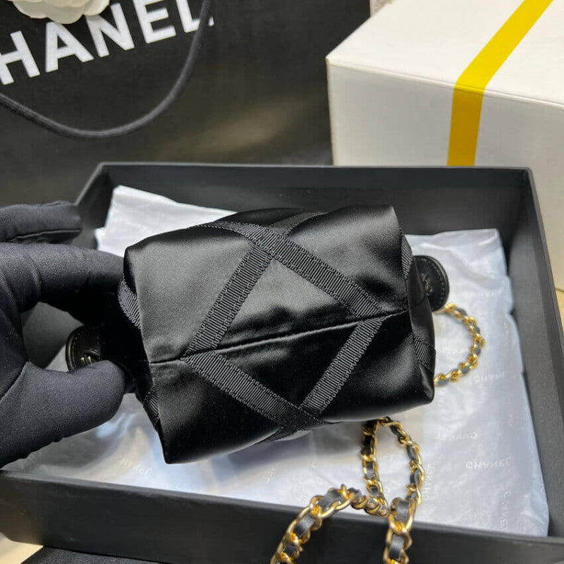 Clutch With Chain in Nylon Grosgrain AP2669 Black