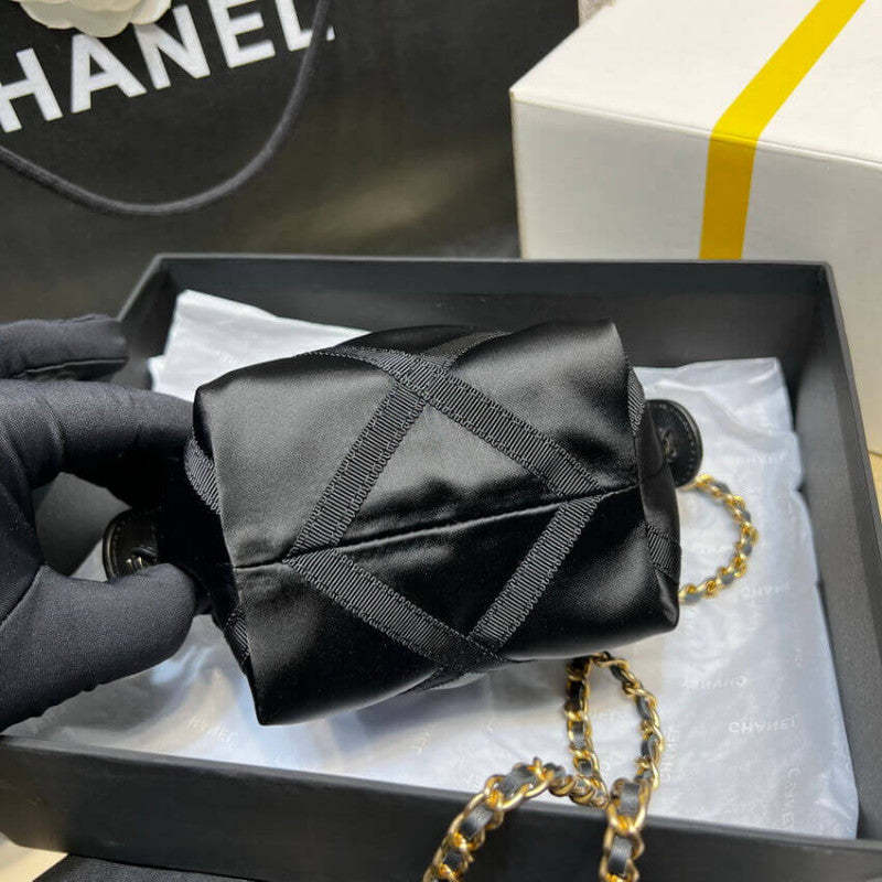 Clutch With Chain in Nylon Grosgrain AP2669 Black