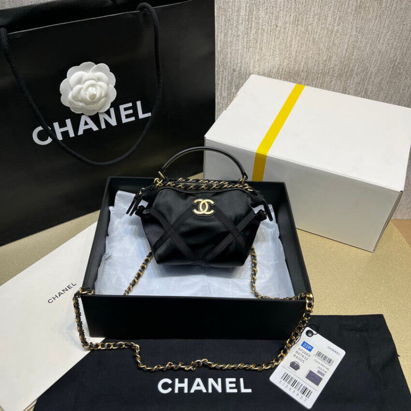 Clutch With Chain in Nylon Grosgrain AP2669 Black