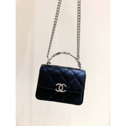 Enamel Handle Clutch with Chain in Grained Calfskin AP2758