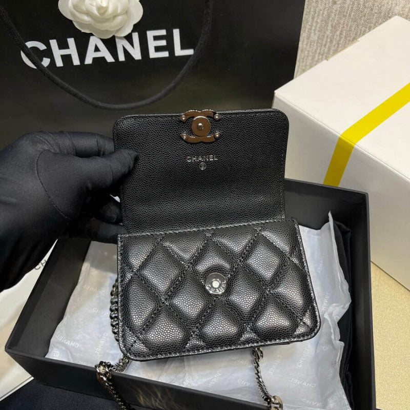 Enamel Handle Clutch with Chain in Grained Calfskin AP2758