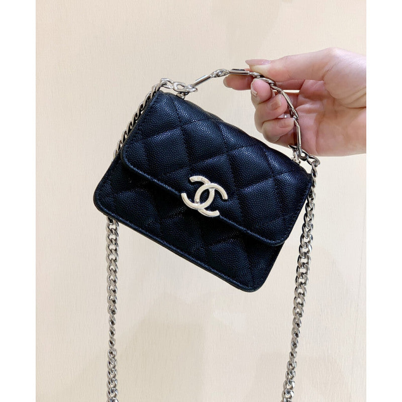 Enamel Handle Clutch with Chain in Grained Calfskin AP2758