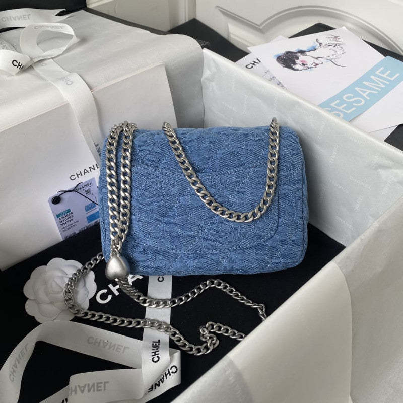 Heart Crush Chain Flap Bag in Denim Blue AS3829
