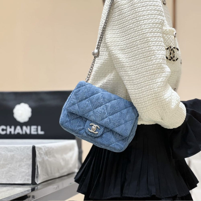 Heart Crush Chain Flap Bag in Denim Blue AS3829