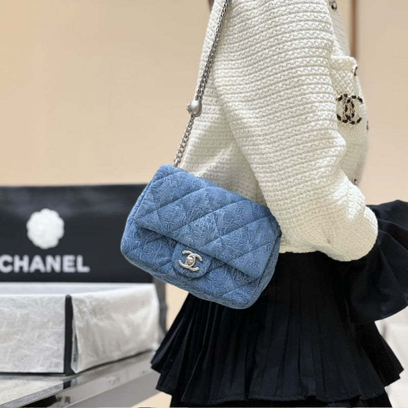 Heart Crush Chain Flap Bag in Denim Blue AS3829