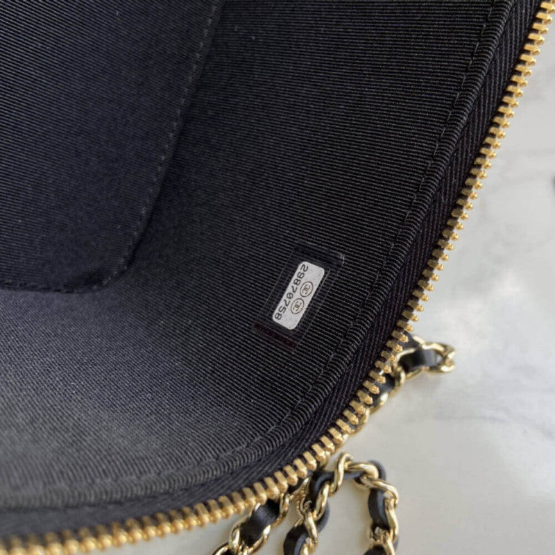 Mini Vanity Case With Chain AP1472