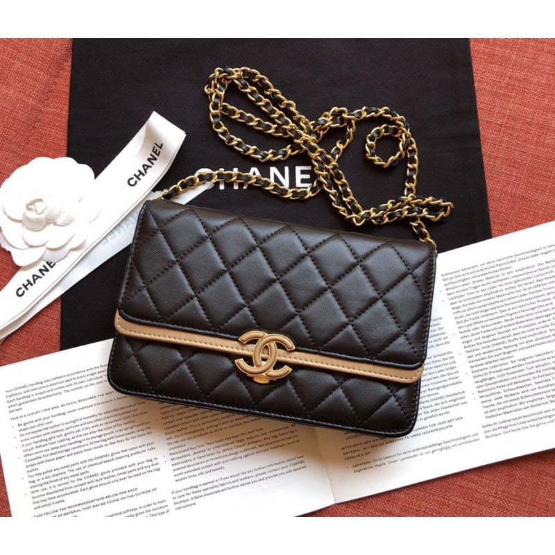 Small Flap Bag A57275 Black/Gold