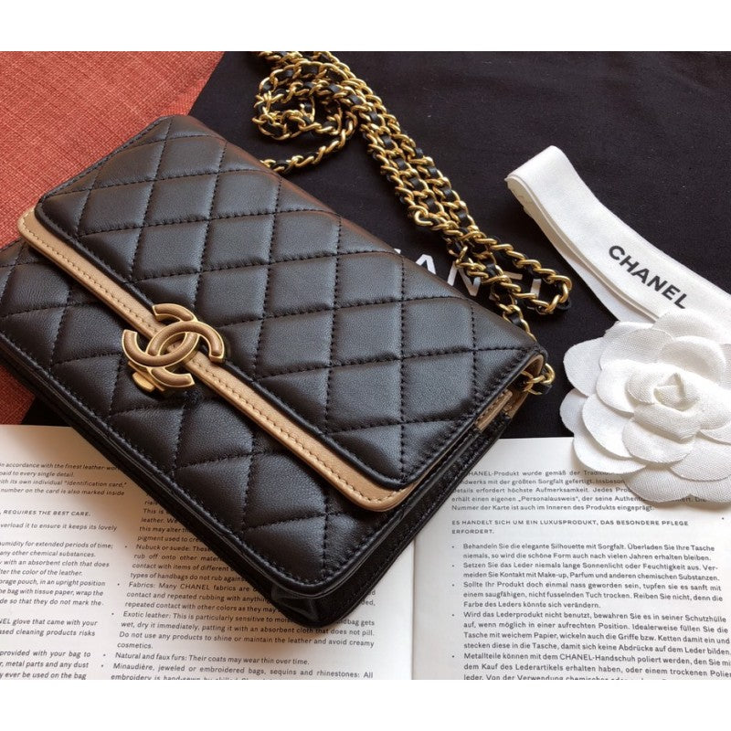 Small Flap Bag A57275 Black/Gold