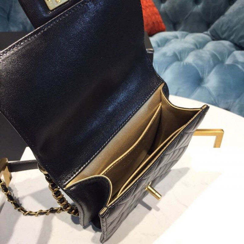 Small Pearl Chain Flap Bag AS0584