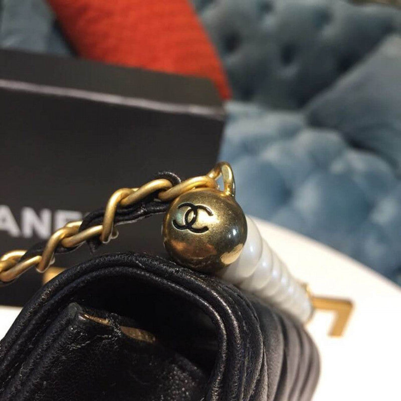 Small Pearl Chain Flap Bag AS0584