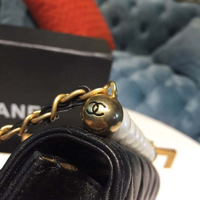 Small Pearl Chain Flap Bag AS0584